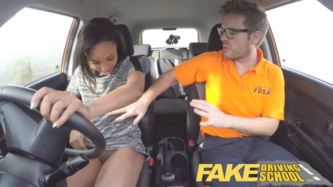 Britannica, sesso in auto, nero